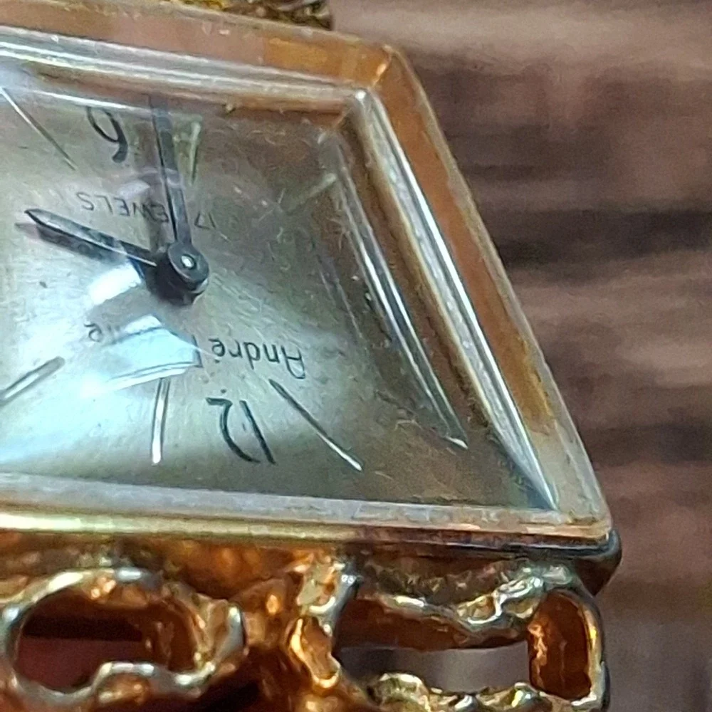 Andre Rivalle Womens Goldtone 17 Jewel Manual Wind-Up Swiss Watch. Tested, Works